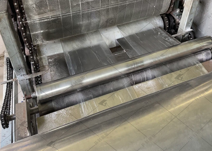 麗星全自動(dòng)圓形粉皮機(jī)，日產(chǎn) 3 噸的專用設(shè)備